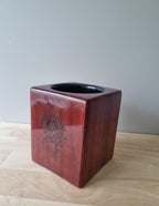 Utensil holder