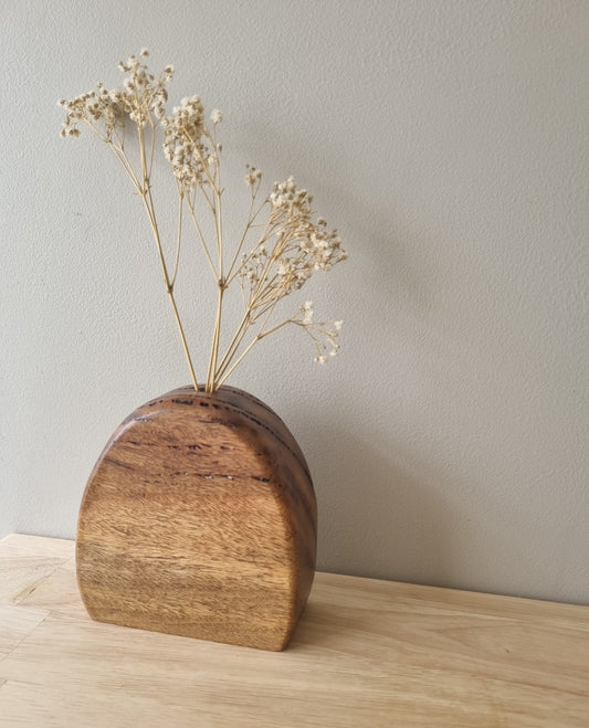 Dried flower vase